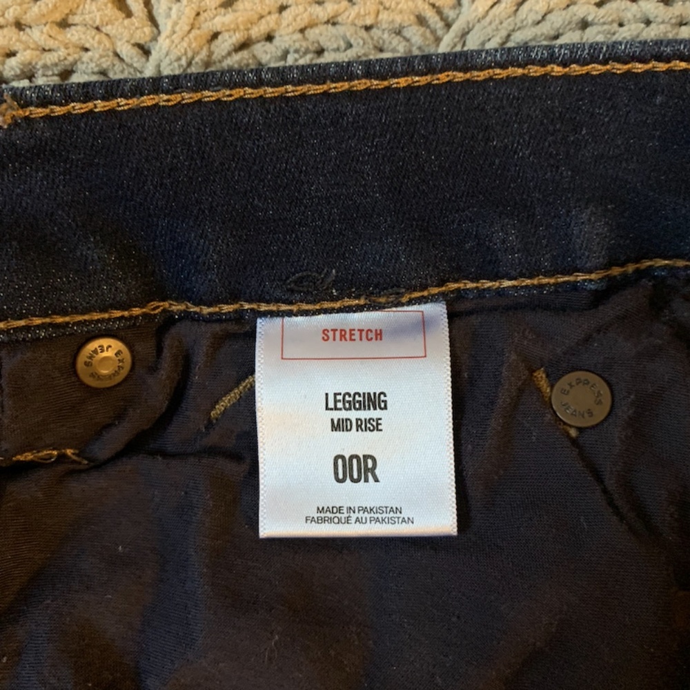 Express Mid Rise Jean Leggings - Picture 5 of 5